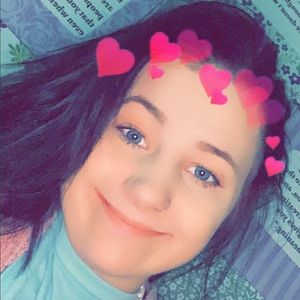 Meet your Posher, Annastasia